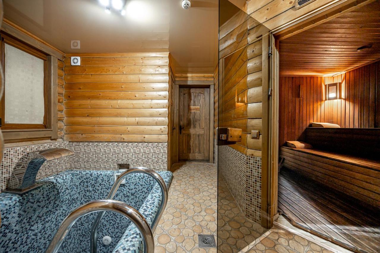 Tatariv Deluxe Otel Dış mekan fotoğraf