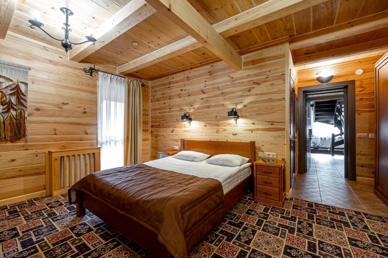 Tatariv Deluxe Otel Dış mekan fotoğraf
