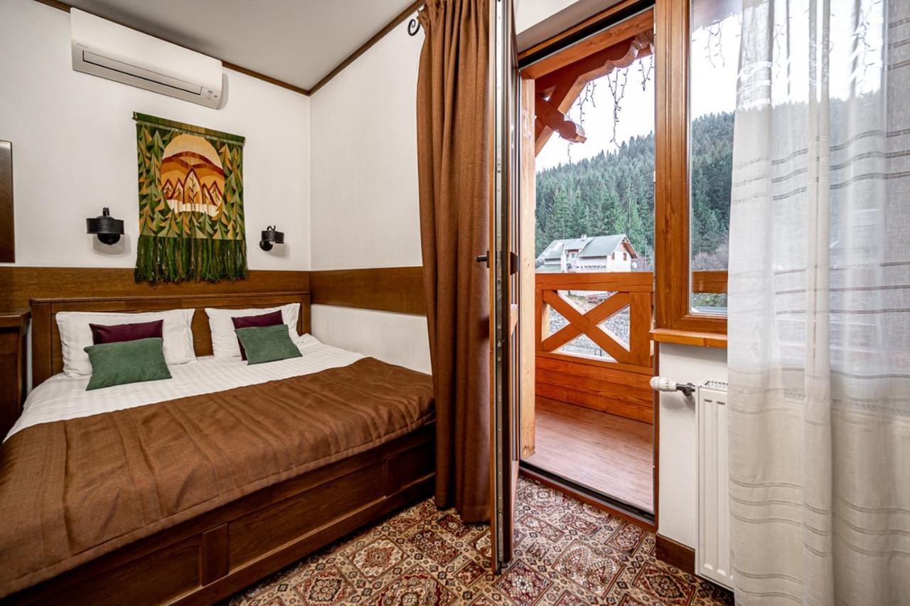 Tatariv Deluxe Otel Dış mekan fotoğraf