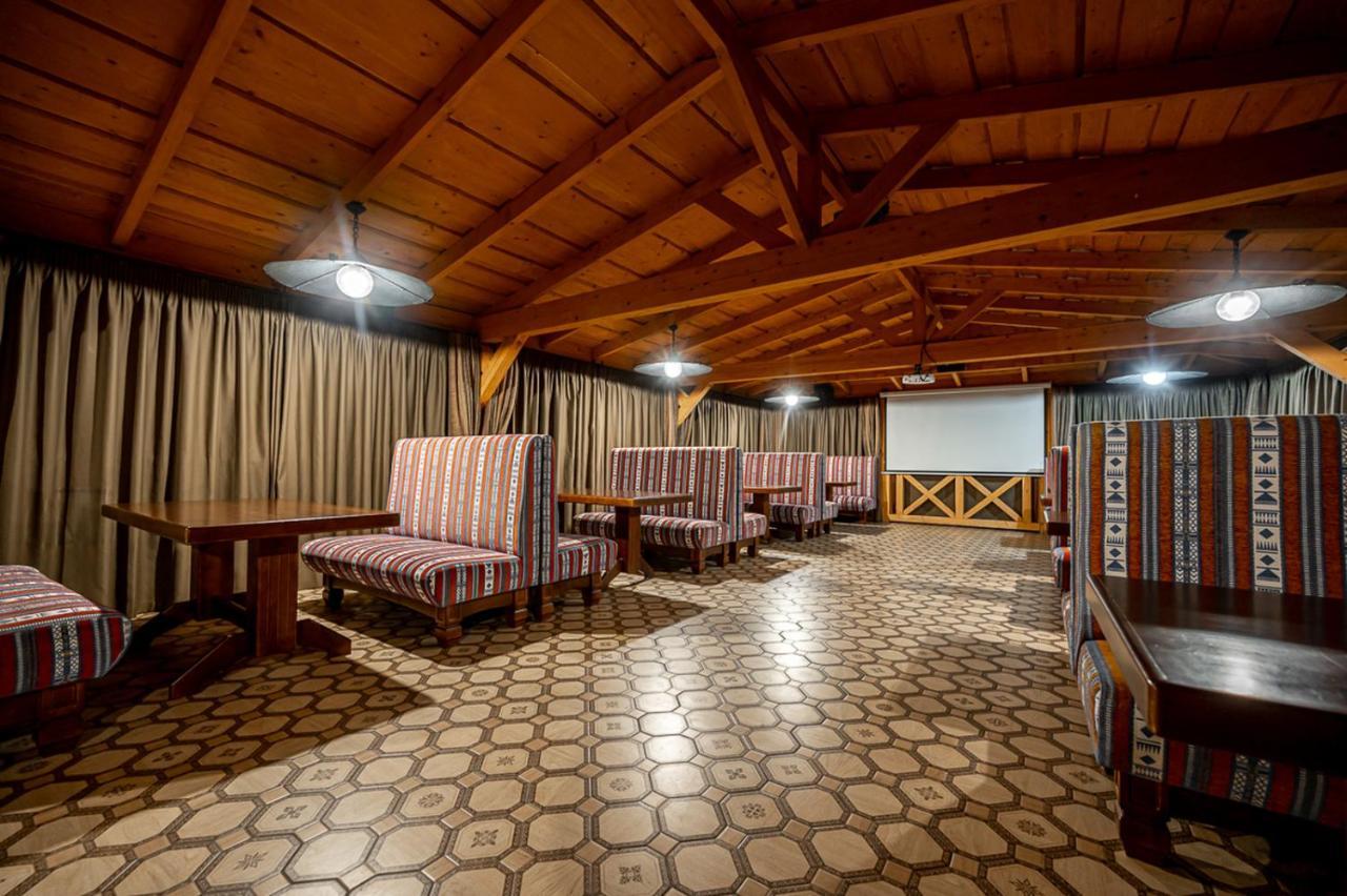 Tatariv Deluxe Otel Dış mekan fotoğraf