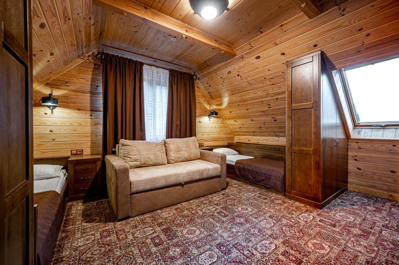 Tatariv Deluxe Otel Dış mekan fotoğraf
