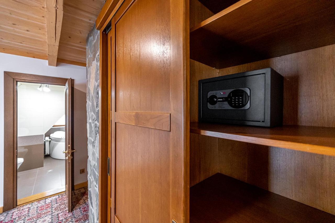 Tatariv Deluxe Otel Dış mekan fotoğraf