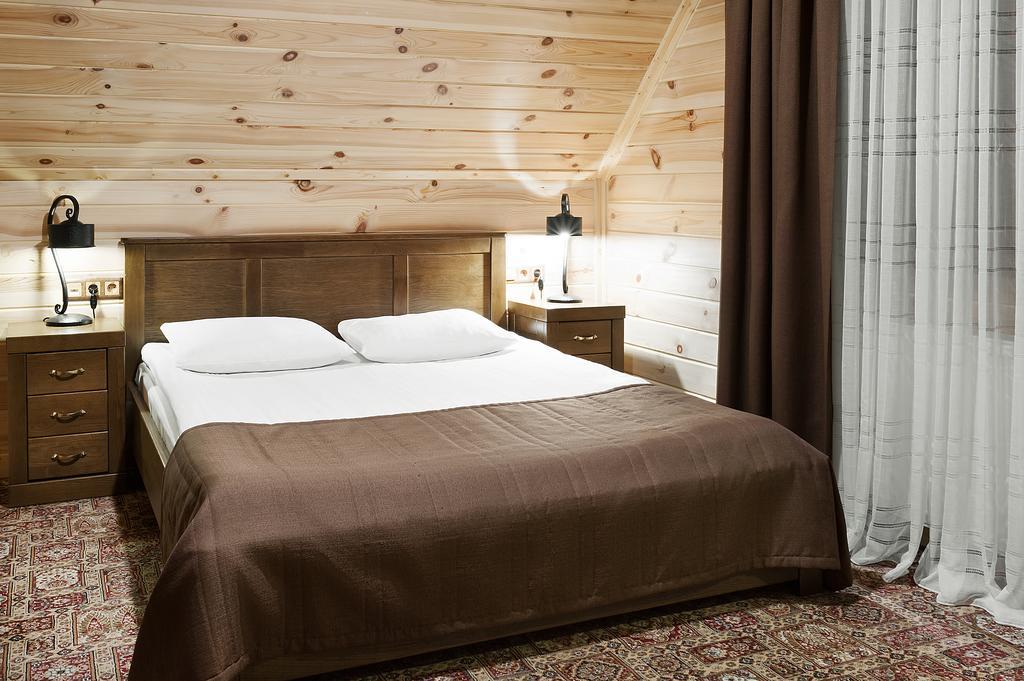 Tatariv Deluxe Otel Dış mekan fotoğraf