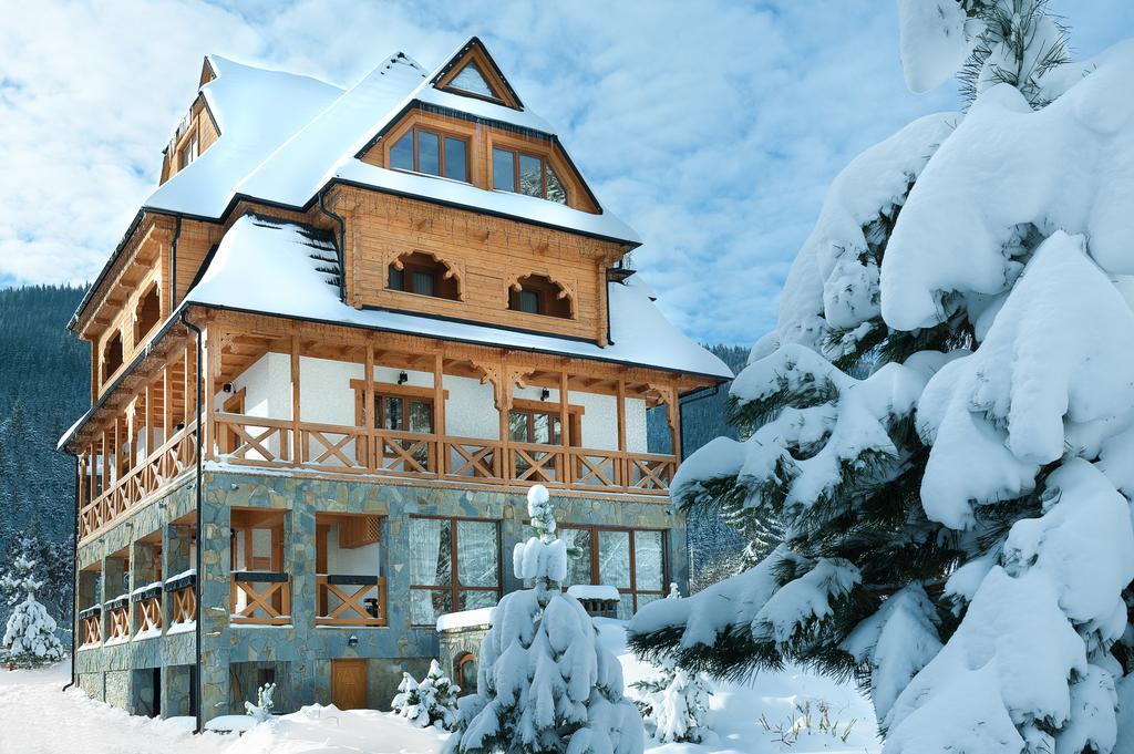 Tatariv Deluxe Otel Dış mekan fotoğraf