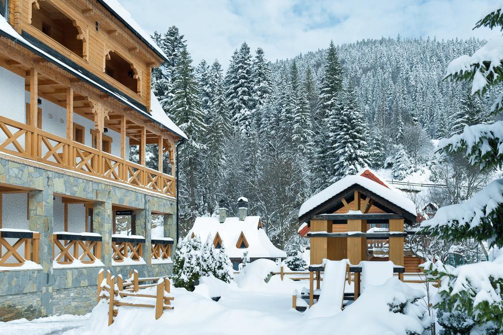 Tatariv Deluxe Otel Dış mekan fotoğraf
